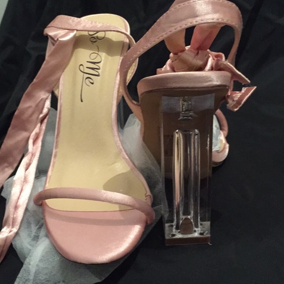 Shoes - Picture 3 of 4